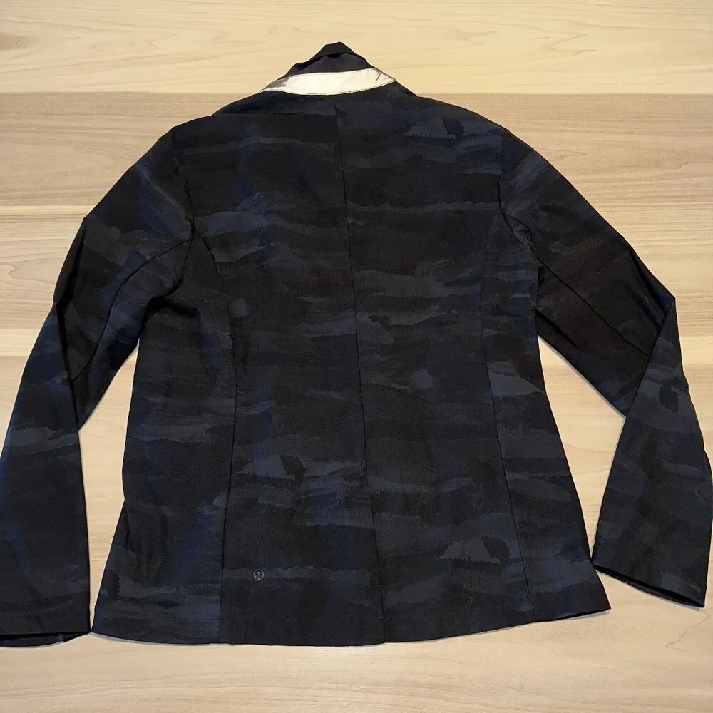 Lululemon Dark Blue Camo Print Full Zip Button Front Jacket Men's L
